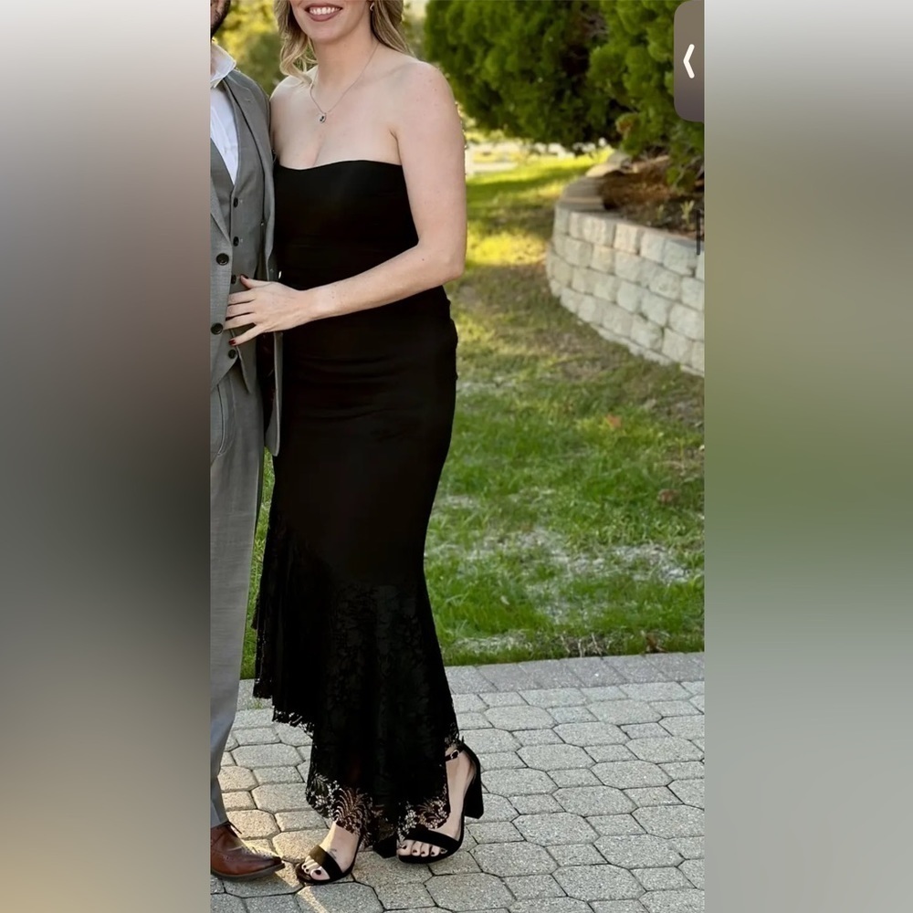 Nicole Miller Strapless Black Lace flounce Size 2 - Picture 10 of 11